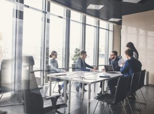 Coneix el significat de hòlding en el món empresarial. Blog de Euncet.