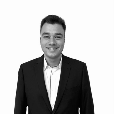 Oriol Llacha