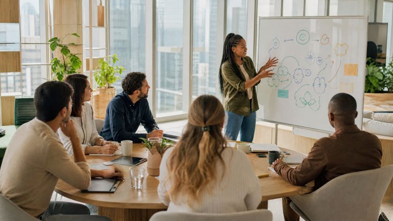 ¿Por qué el liderazgo transformador cambia las culturas empresariales?